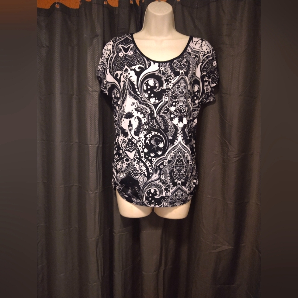 Black & white Women's top